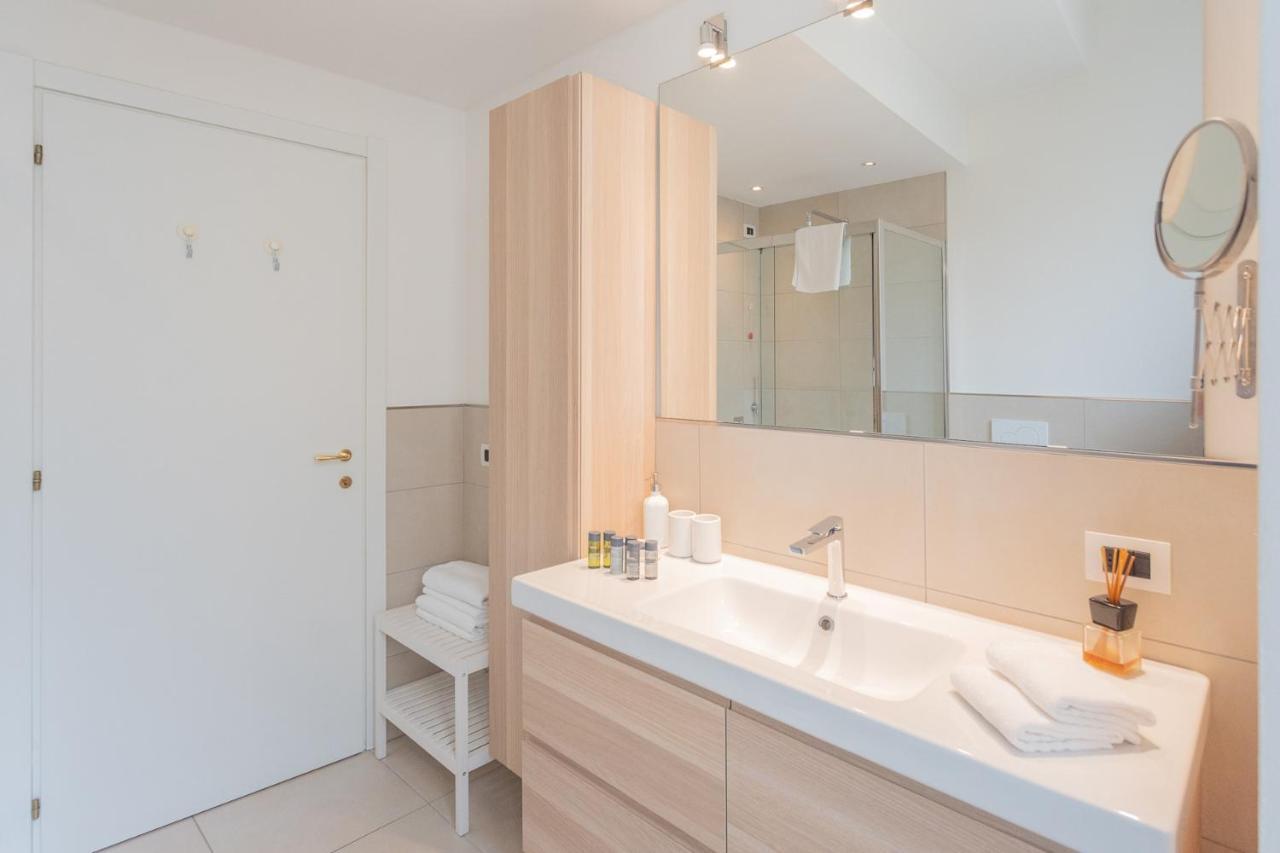 Wine Not Apartment In Como City Centre Εξωτερικό φωτογραφία